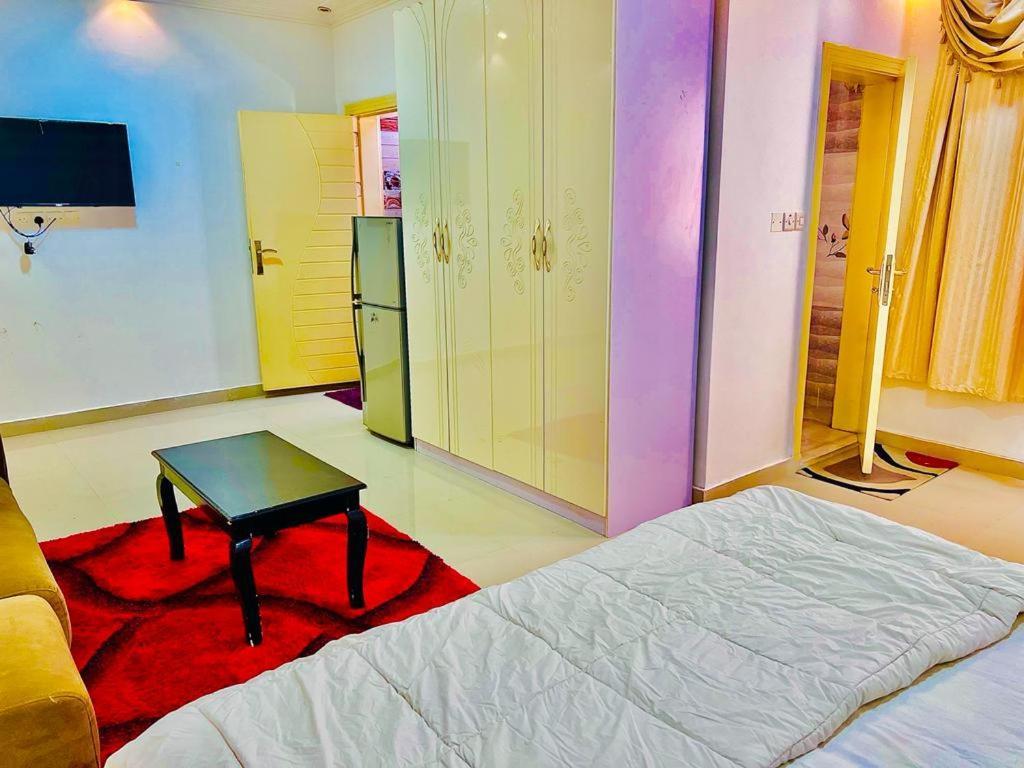 Al Tharya Furnished Apartments Awqad Bayt Fadil 外观 照片